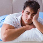 "नींद की कमी से होने वाली बीमारियां और इलाज"
